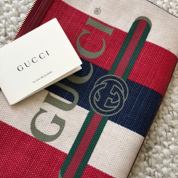 NWT Red, White, and Blue Gucci Pouch - Picture 4 of 8